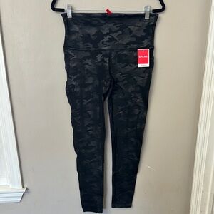 SPANX Black Camo Women's Leggings